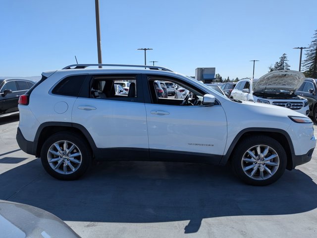 Used 2016 Jeep Cherokee Limited AWD/4WD image 4