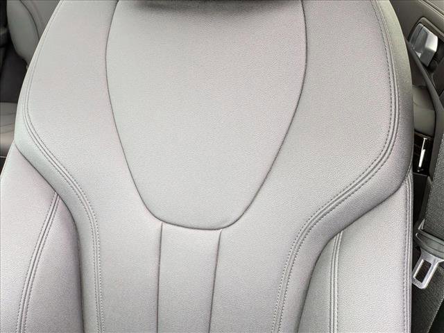 Used 2020 BMW X7 xDrive40i w/ Parking Assistance Package image 14