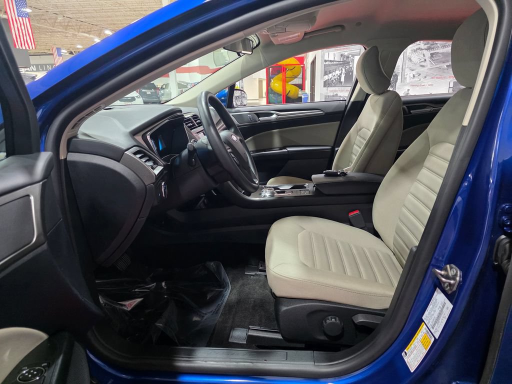 Used 2018 Ford Fusion S FWD image 16