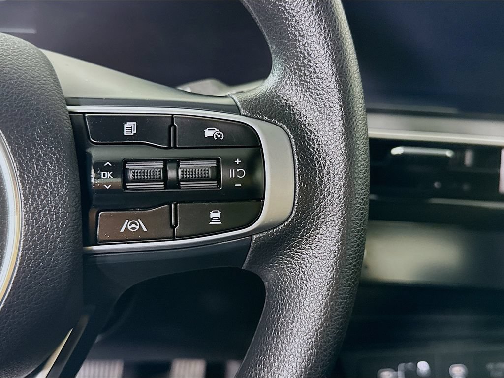 Certified 2025 Kia K5 LXS FWD image 22
