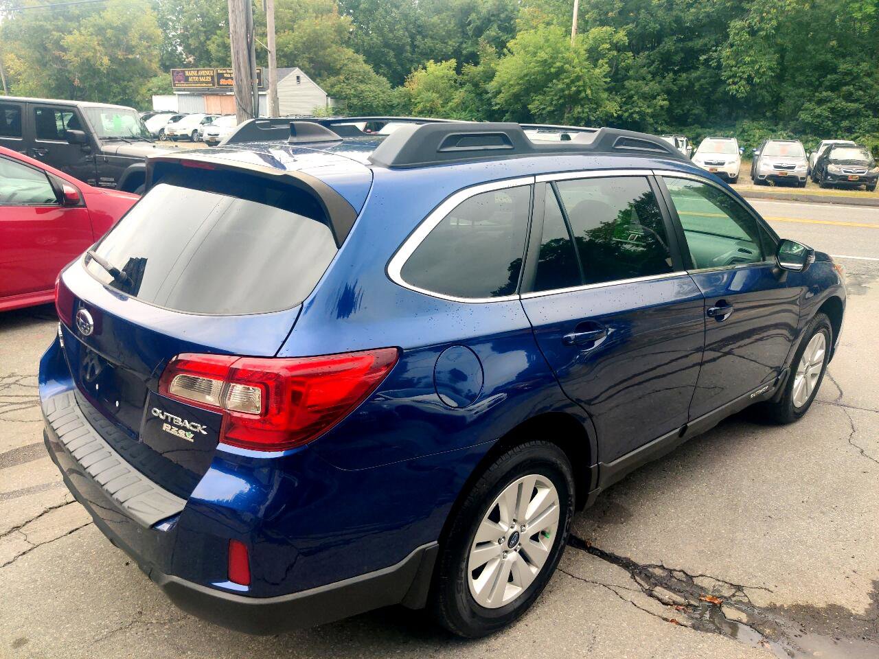 Used 2017 Subaru Outback 2.5i Premium image 6