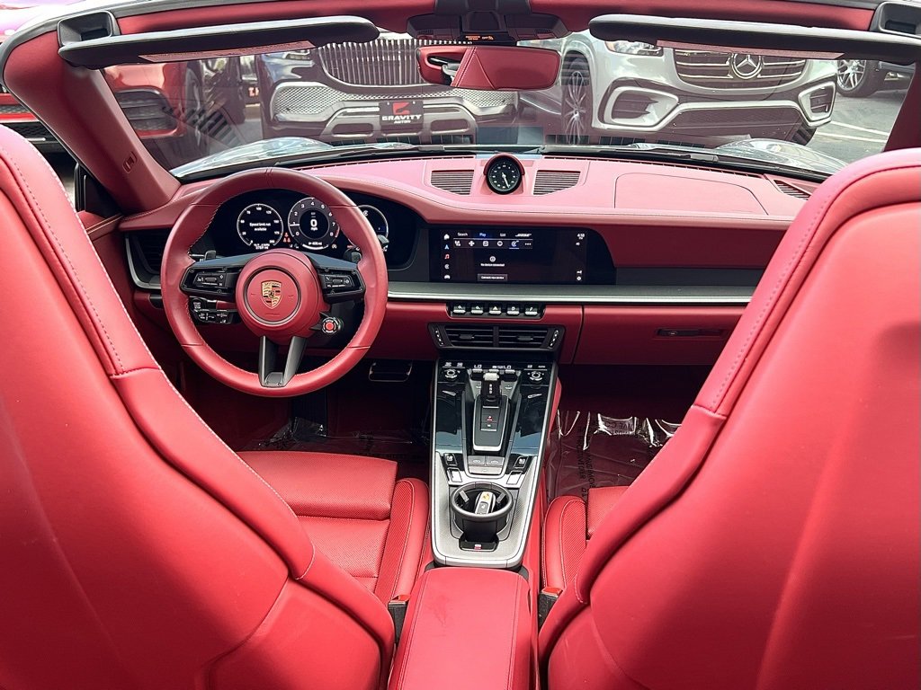Used 2025 Porsche 911 Carrera image 28