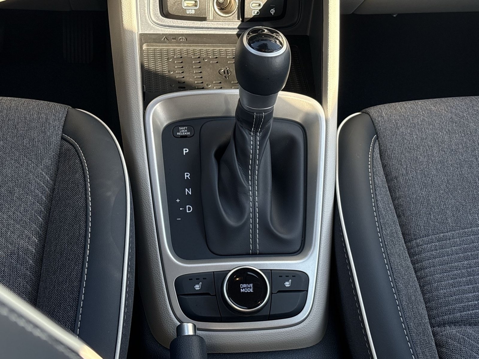 Used 2026 Hyundai Venue SEL FWD image 21