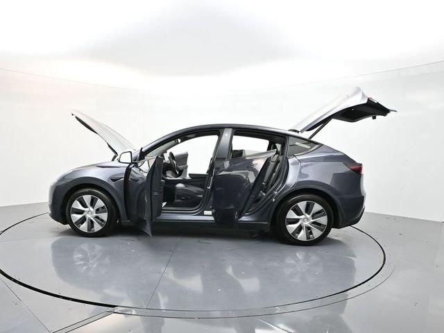 Used 2021 Tesla Model Y Long Range image 36