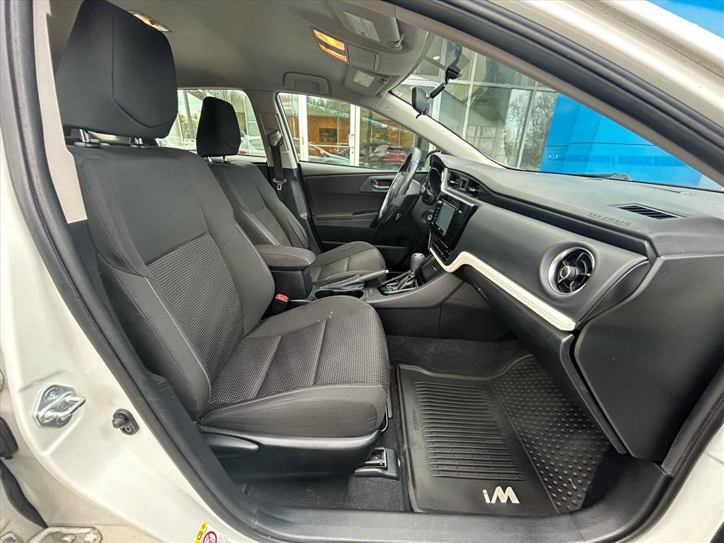 Used 2016 Scion iM image 10