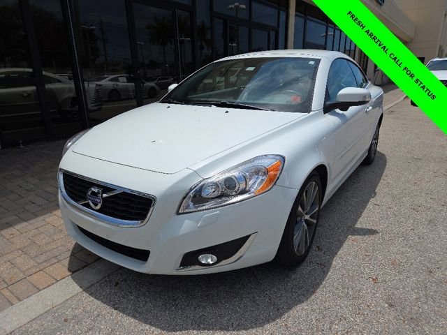Used 2013 Volvo C70 T5 FWD image 2