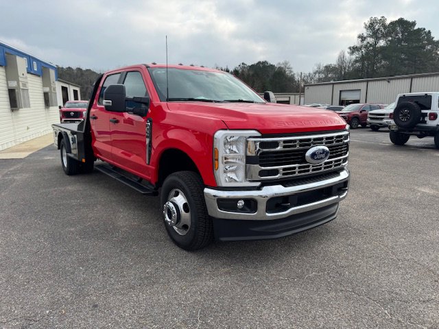 New 2026 Ford F350 XL w/ XL Chrome Package image 4