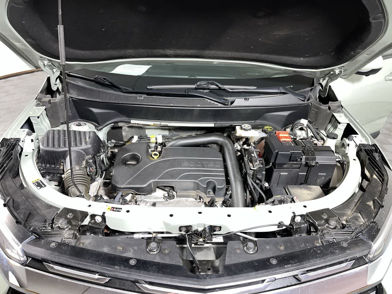Used 2025 Chevrolet Equinox LT w/ Safety and Technology Package AWD/4WD image 12
