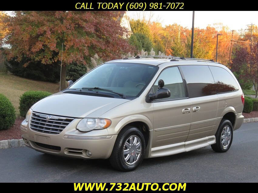 Used 2006 Chrysler Town & Country Limited w/ Trailer Tow Prep Group