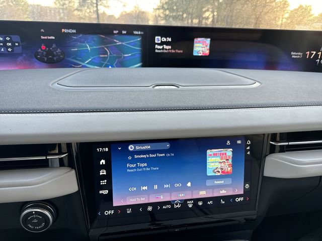 New 2026 Lincoln Navigator L Reserve image 16