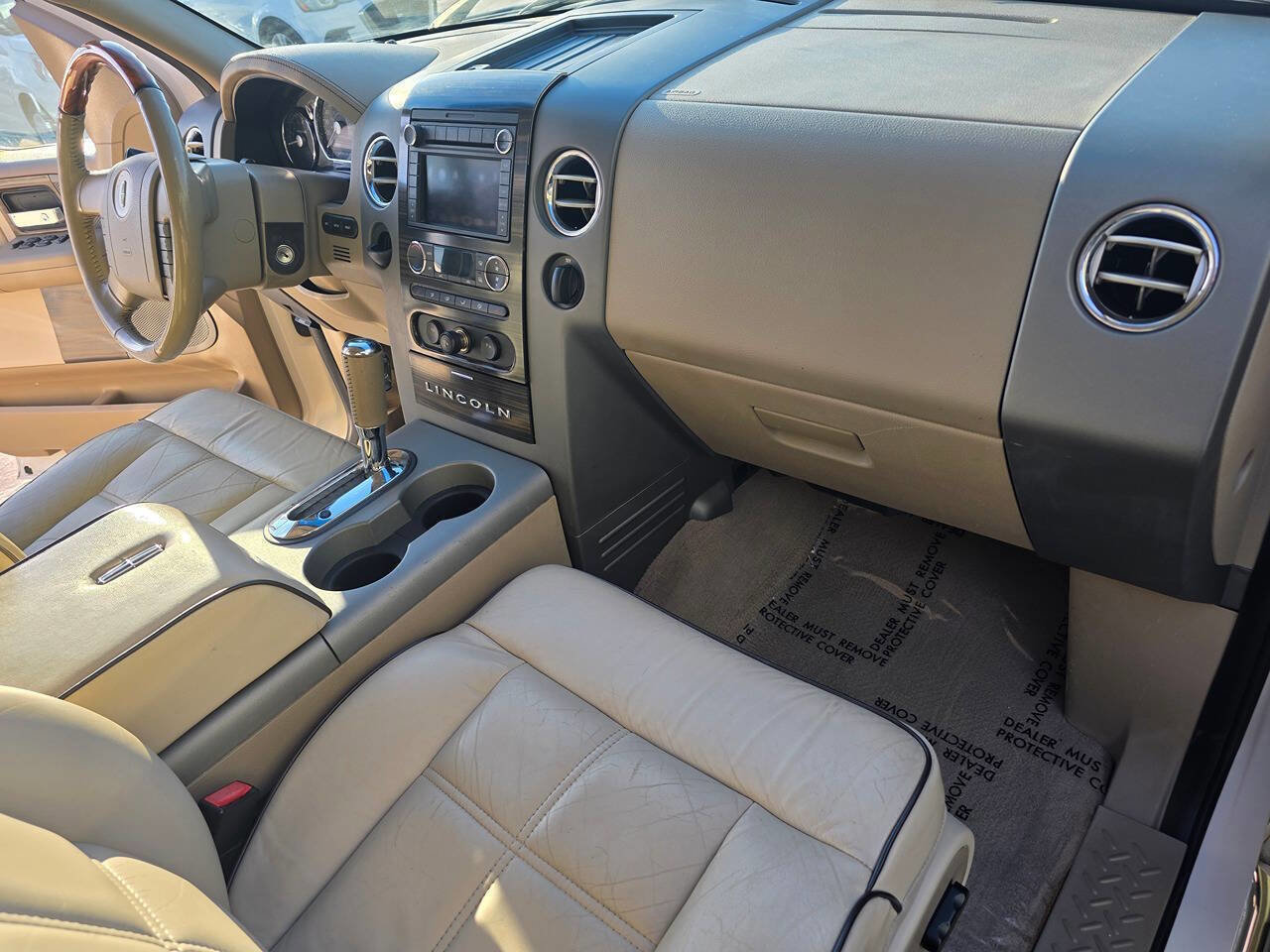 Used 2008 Lincoln Mark LT 2WD image 35