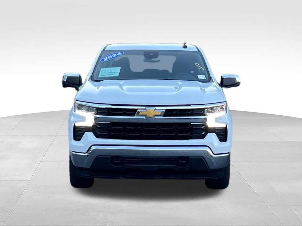 Used 2024 Chevrolet Silverado 1500 LT AWD/4WD image 2