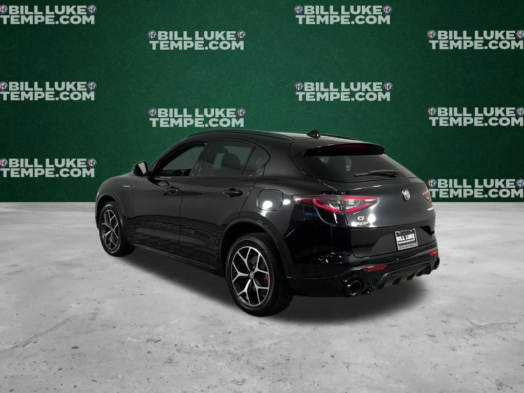 Used 2024 Alfa Romeo Stelvio Veloce image 9