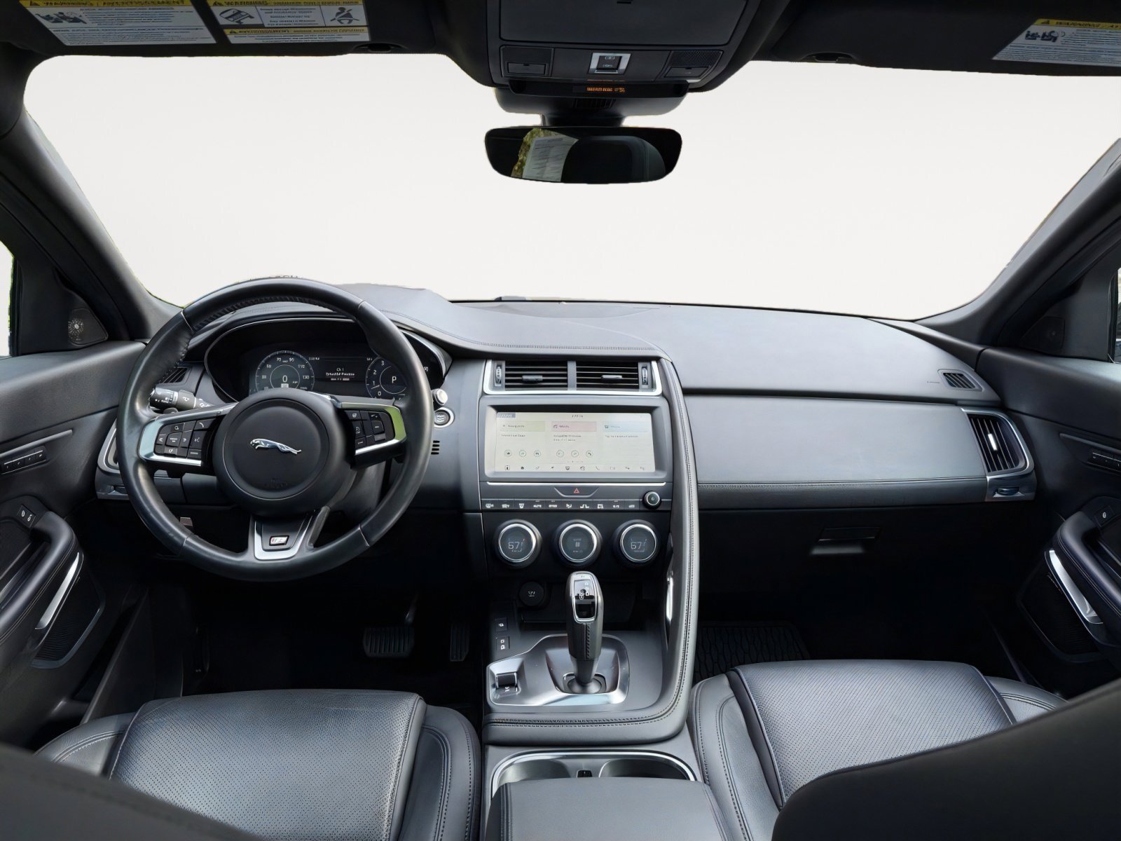 Used 2020 Jaguar E-PACE SE image 9