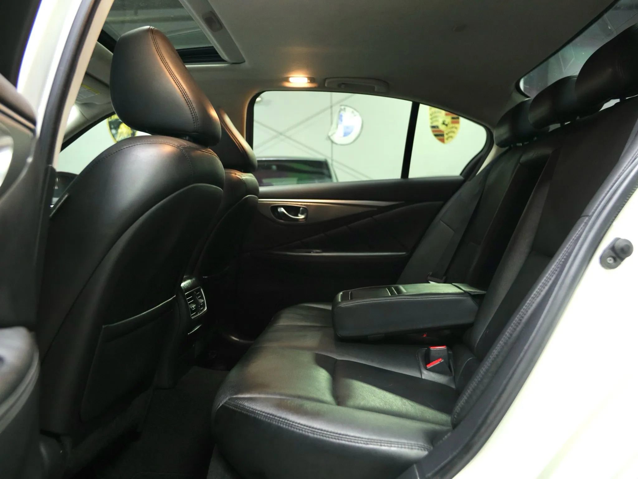 Used 2017 INFINITI Q50 2.0t w/ Moonroof Package RWD image 27