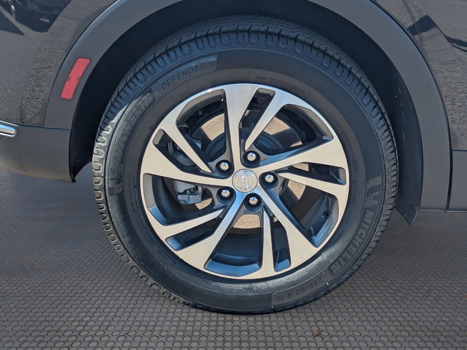 Used 2021 Buick Envision Essence w/ Technology Package I image 10