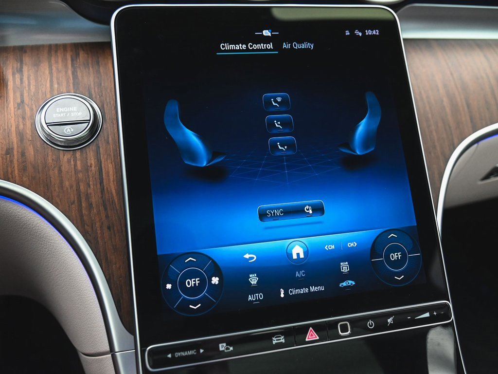 Used 2025 Mercedes-Benz CLE 300 4MATIC Coupe image 16