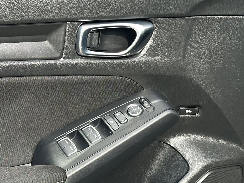 Used 2025 Honda Civic Sport image 16