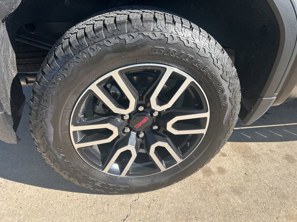 Used 2025 GMC Sierra 1500 AT4 w/ AT4 Premium Package image 8