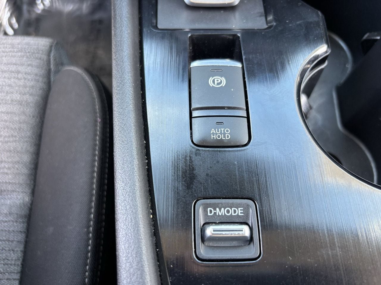 Used 2023 Nissan Rogue SV FWD image 24