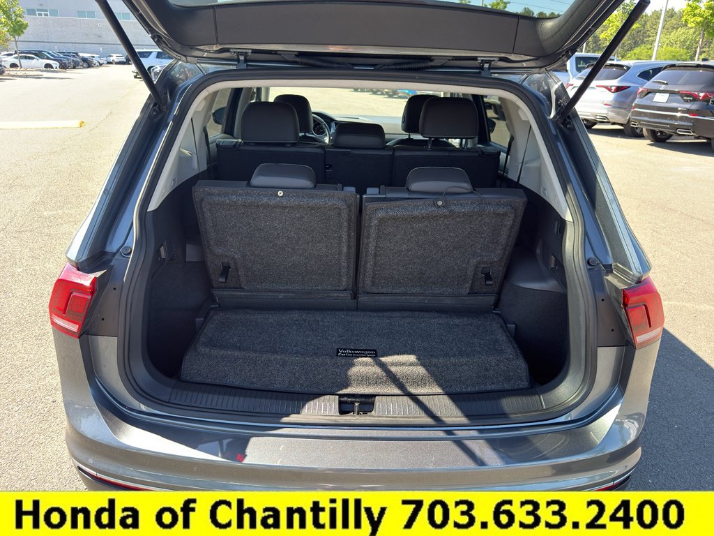 Used 2021 Volkswagen Tiguan SE w/ 3rd Row Seat Package AWD/4WD image 23