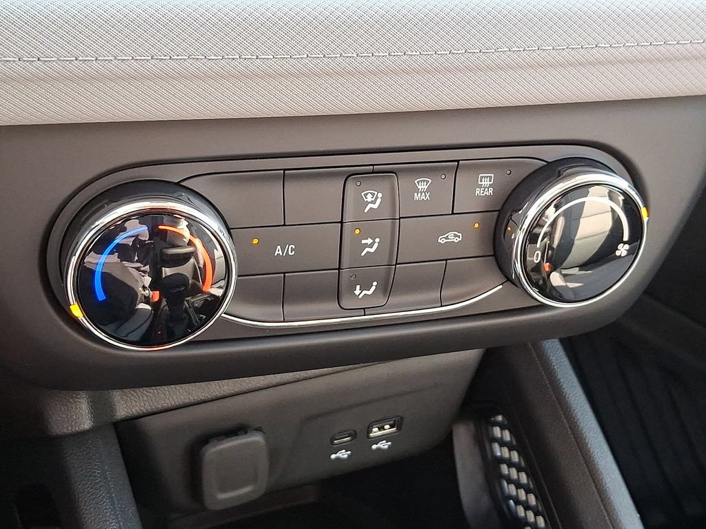 Used 2026 Chevrolet TrailBlazer LS w/ LS Convenience Package FWD image 18