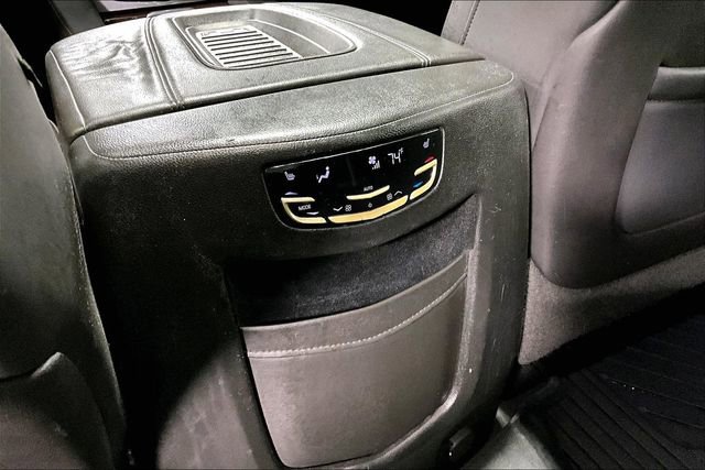 Used 2018 Cadillac Escalade Luxury image 12