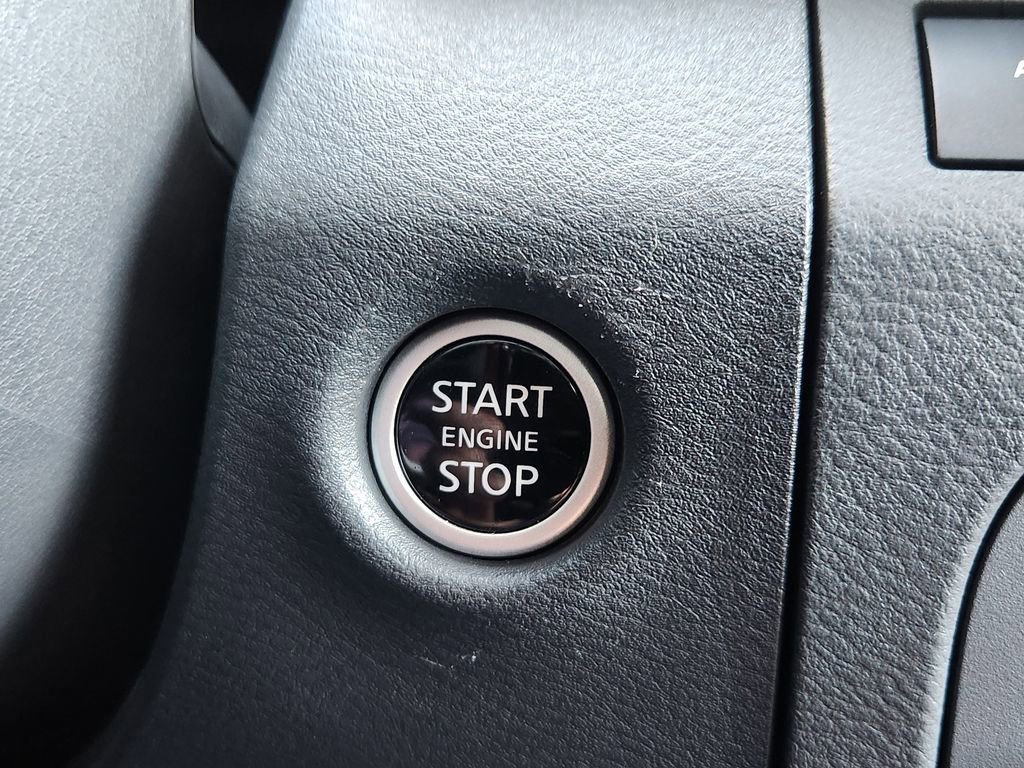 Used 2025 Nissan Frontier S image 11