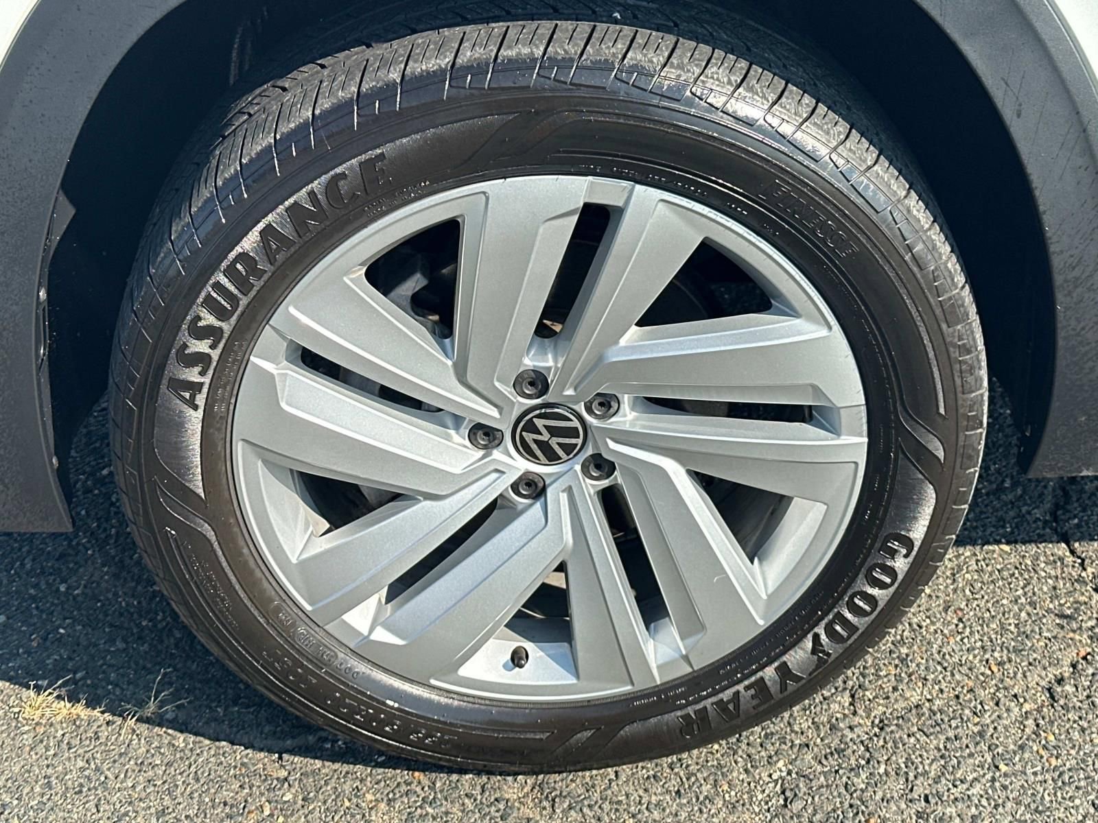 Used 2022 Volkswagen Atlas Cross Sport SE image 23