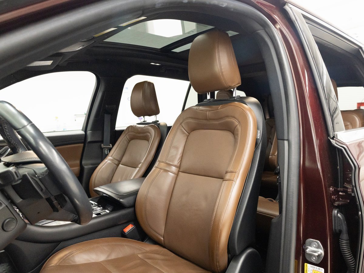Used 2021 Lincoln Aviator Reserve w/ Equipment Group 201A image 5