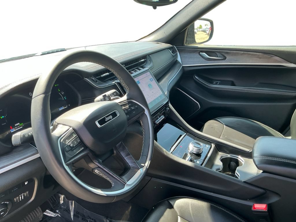 Used 2024 Jeep Grand Cherokee Limited 4xe AWD/4WD image 24
