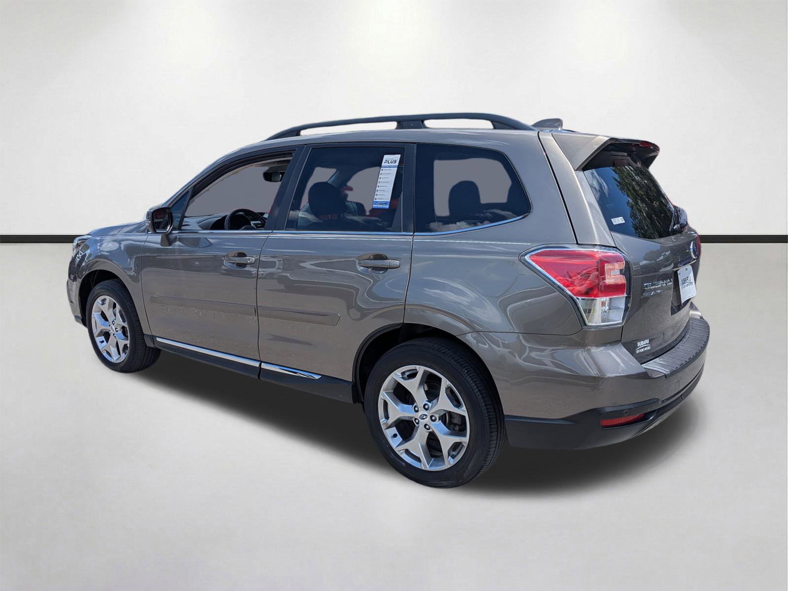 Used 2018 Subaru Forester 2.5i Touring AWD/4WD image 6