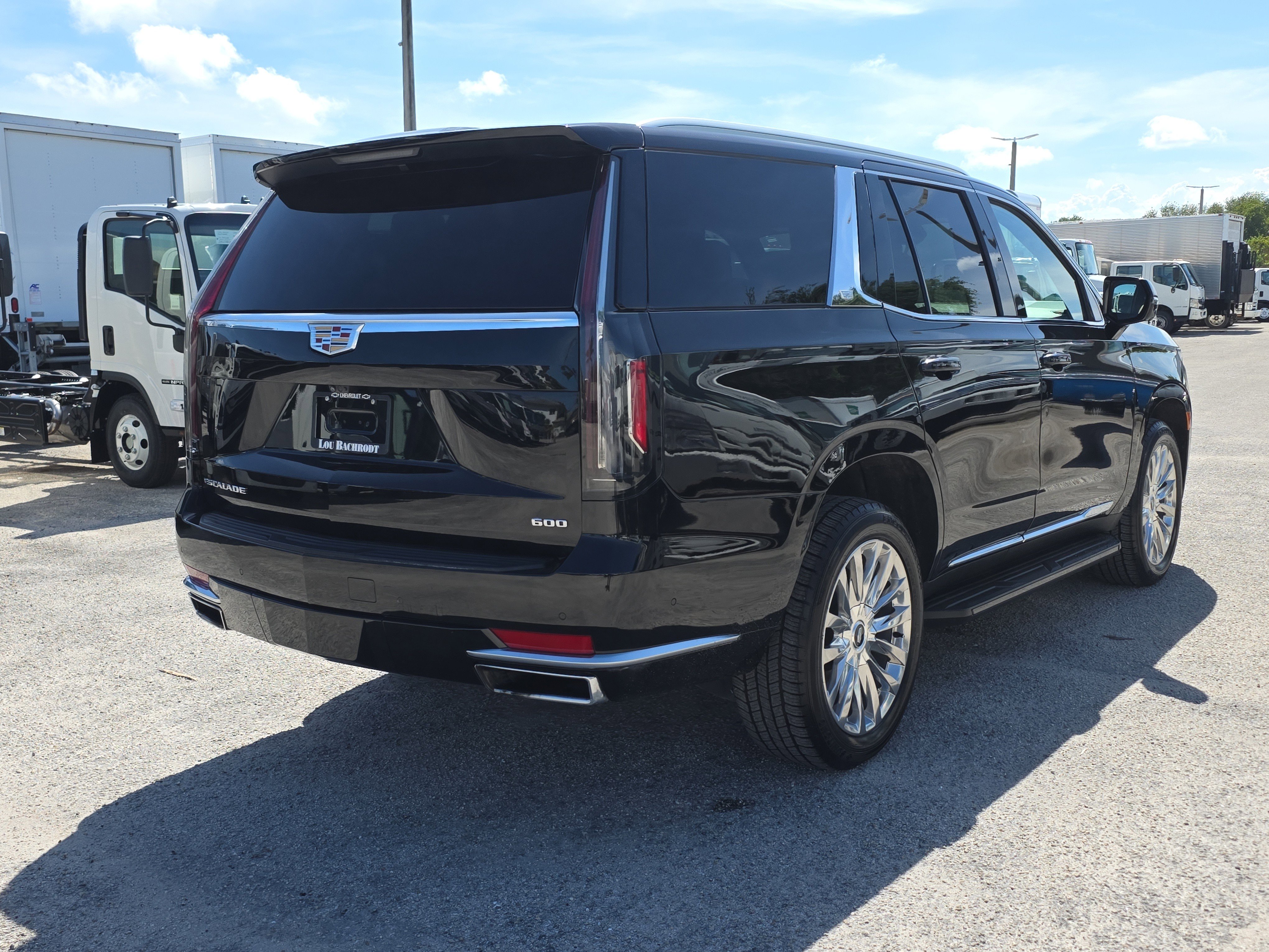 Used 2023 Cadillac Escalade Premium Luxury w/ Performance Package AWD/4WD image 7