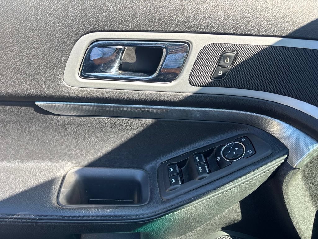 Used 2012 Ford Explorer XLT AWD/4WD image 16