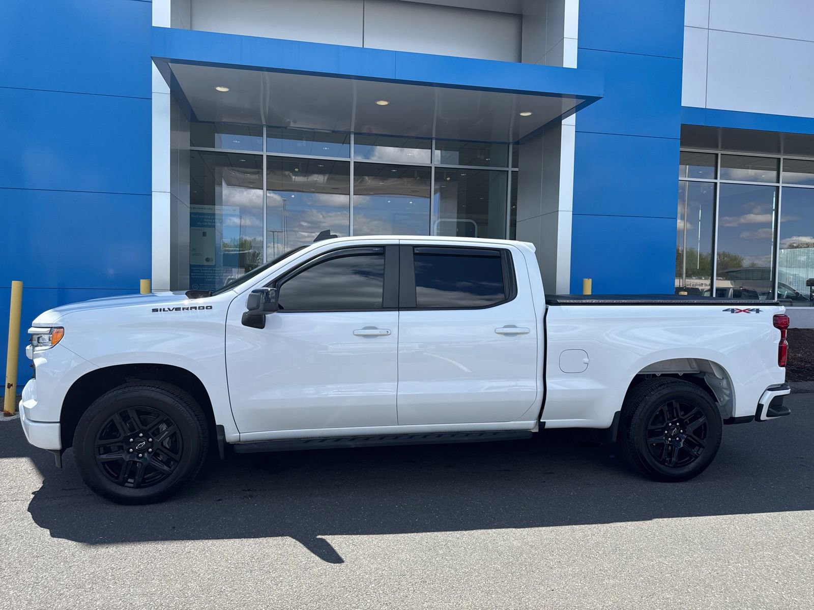 Used 2024 Chevrolet Silverado 1500 RST w/ LPO, Dark Essentials Package AWD/4WD image 9
