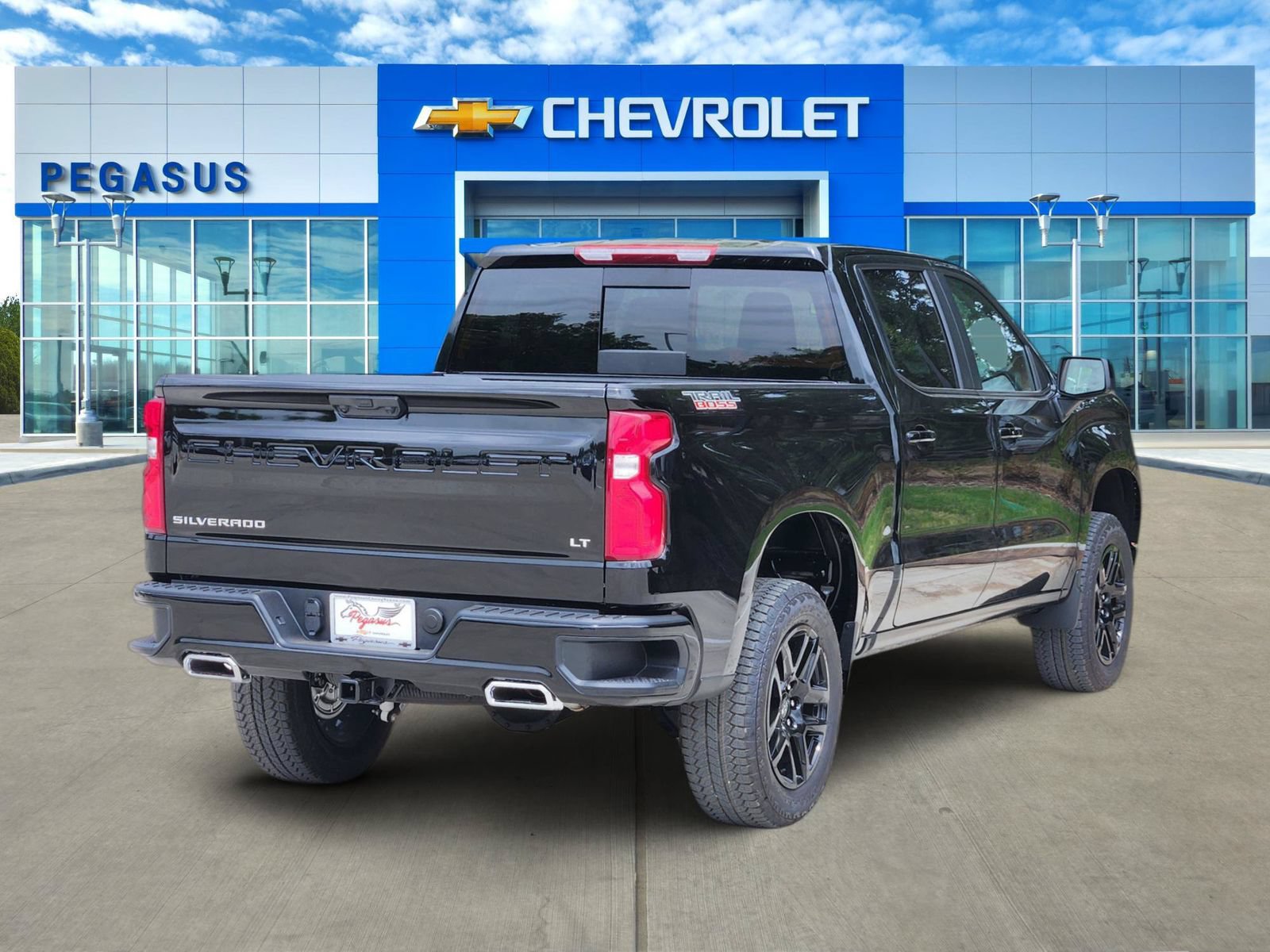 New 2026 Chevrolet Silverado 1500 LT Trail Boss w/ Convenience Package II AWD/4WD image 4