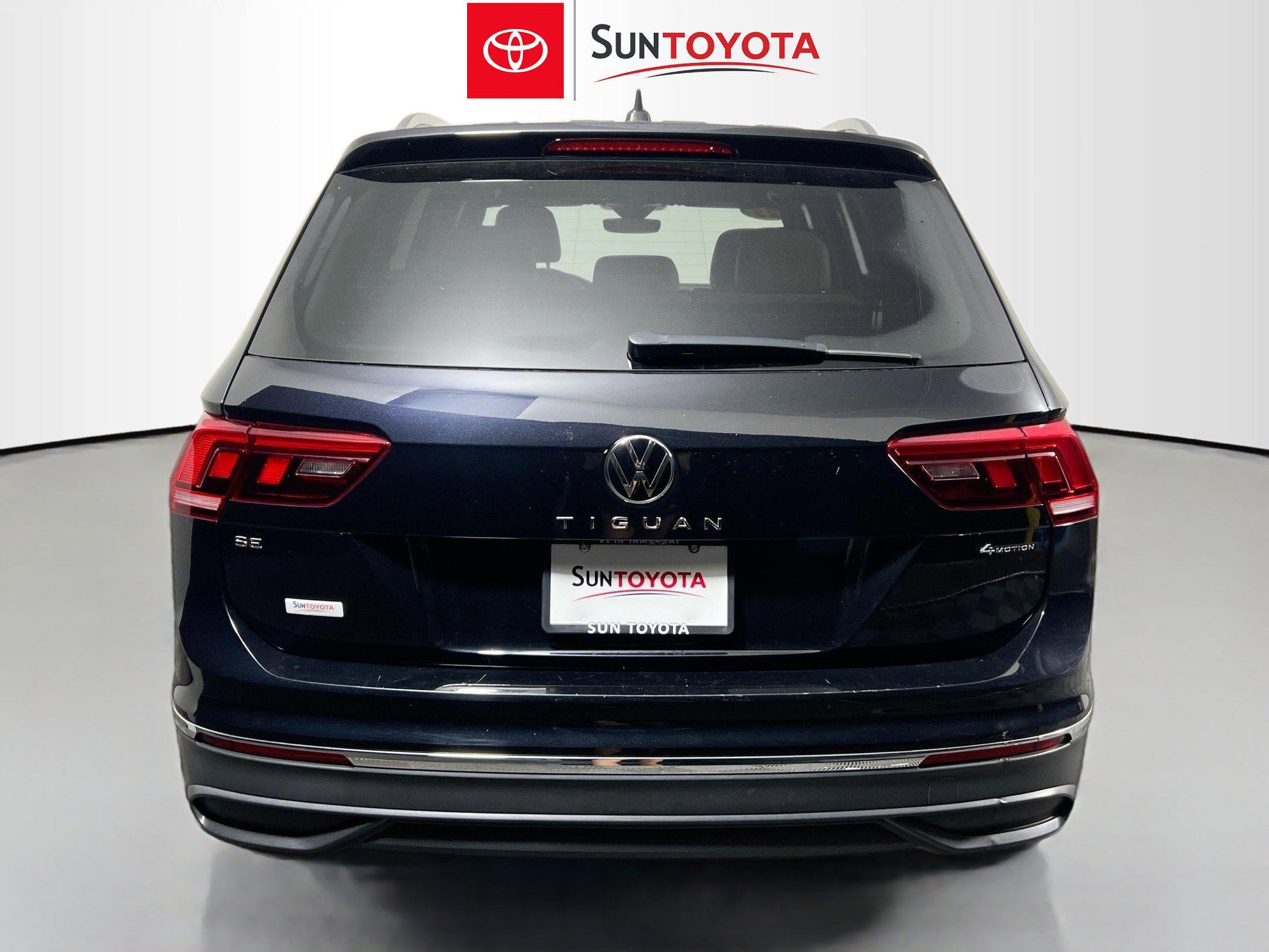 Used 2023 Volkswagen Tiguan SE AWD/4WD image 5