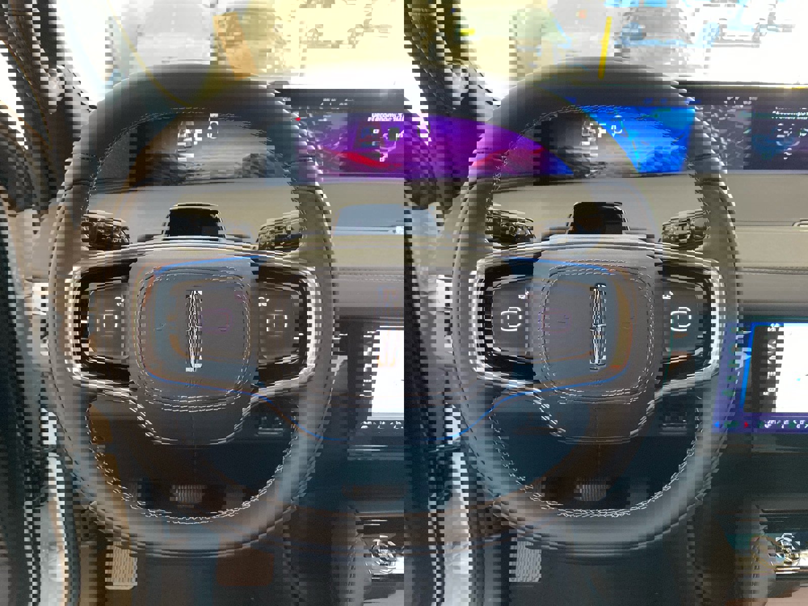 Used 2025 Lincoln Navigator Reserve w/ Jet Appearance Package image 22