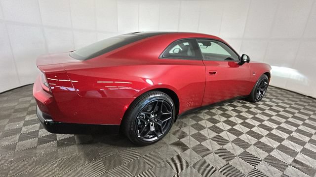 Used 2024 Dodge Charger Daytona R/T w/ Plus Group AWD/4WD image 2