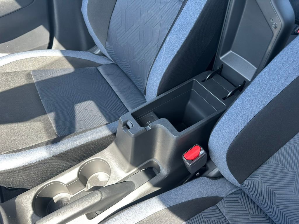 New 2025 Nissan Versa SV w/ Trunk Package image 19