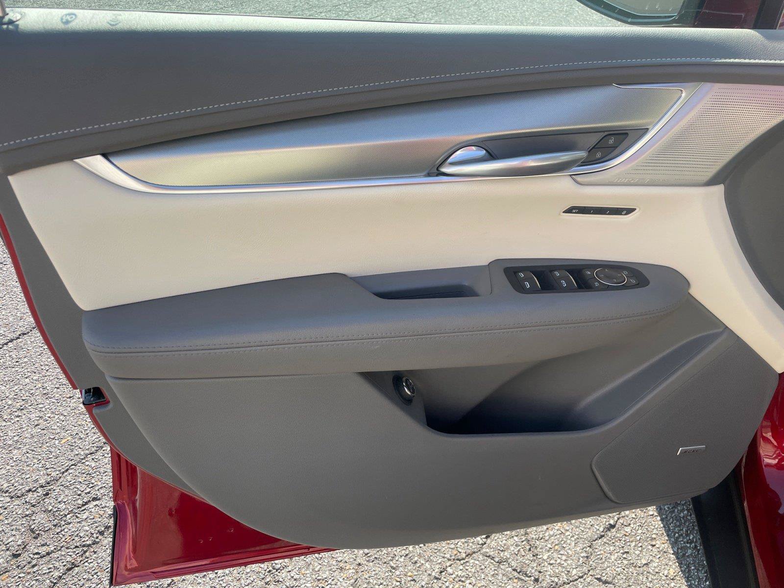 Used 2025 Cadillac XT5 Premium Luxury AWD/4WD image 18