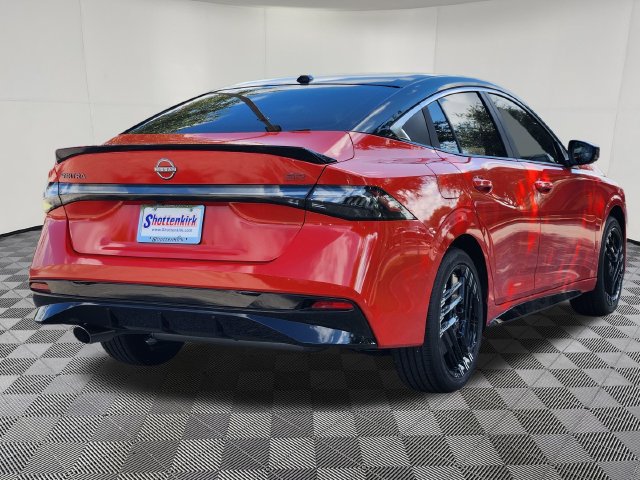 New 2026 Nissan Sentra SR w/ Floor Mat Package FWD image 5