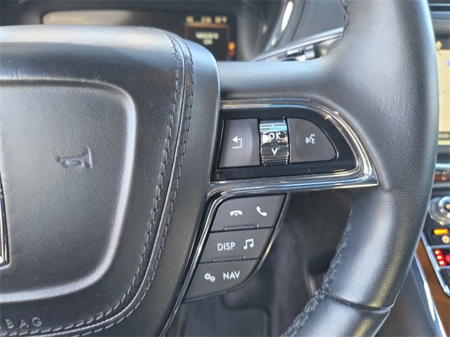 Used 2017 Lincoln Continental Reserve w/ Technology Package image 25