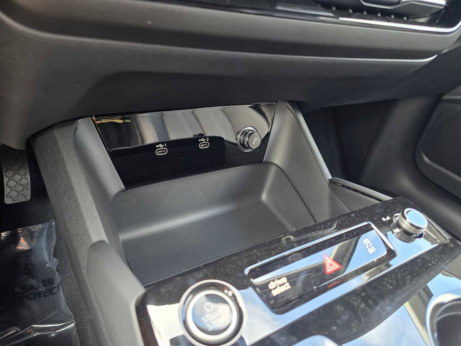 New 2025 Audi Q6 e-tron Premium Plus image 31