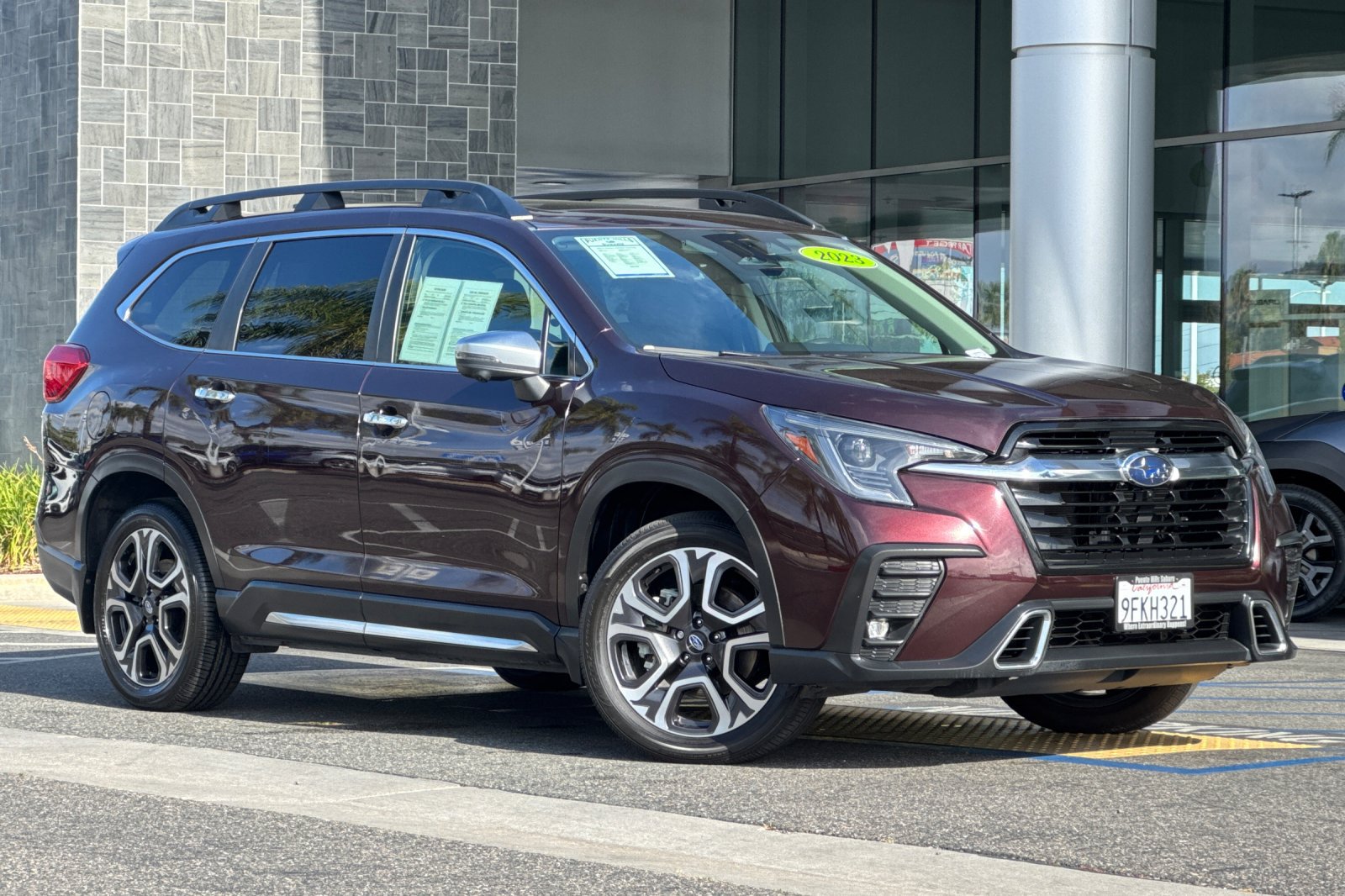 Used 2023 Subaru Ascent Touring AWD/4WD image 2