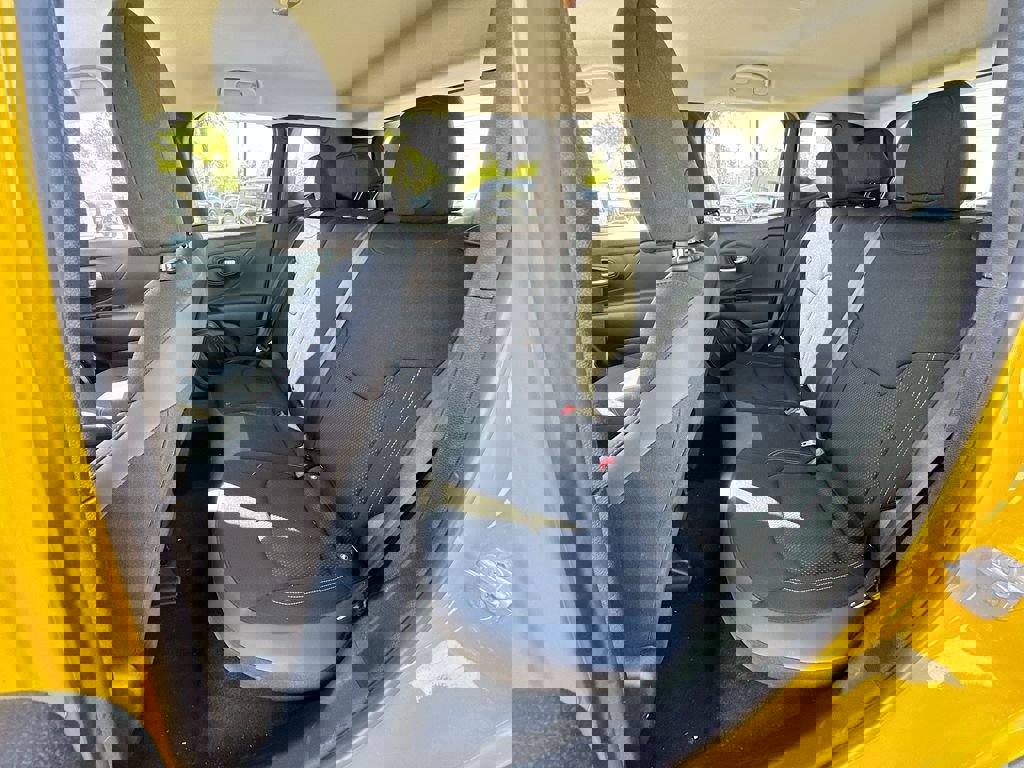 Used 2023 Jeep Renegade Latitude w/ Premium Group image 30