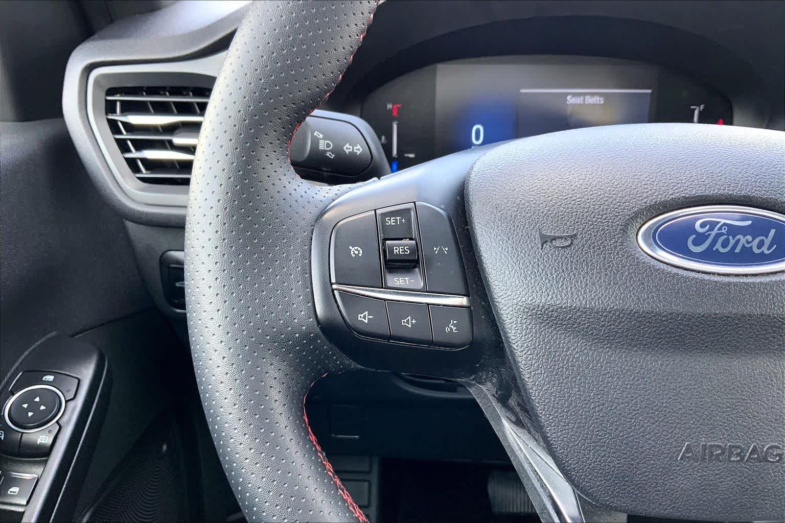 Used 2025 Ford Escape ST-Line Select AWD/4WD image 23