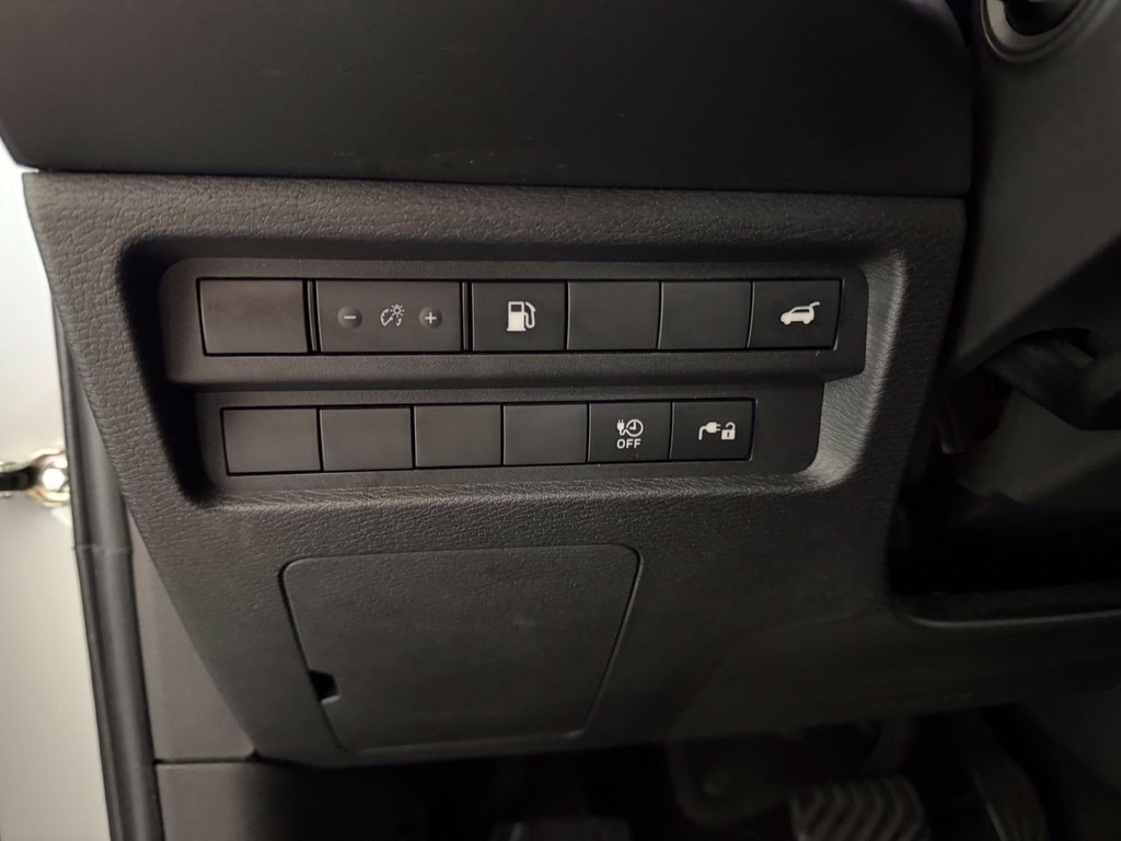 Used 2023 Mitsubishi Outlander 4WD Plug-In Hybrid image 41