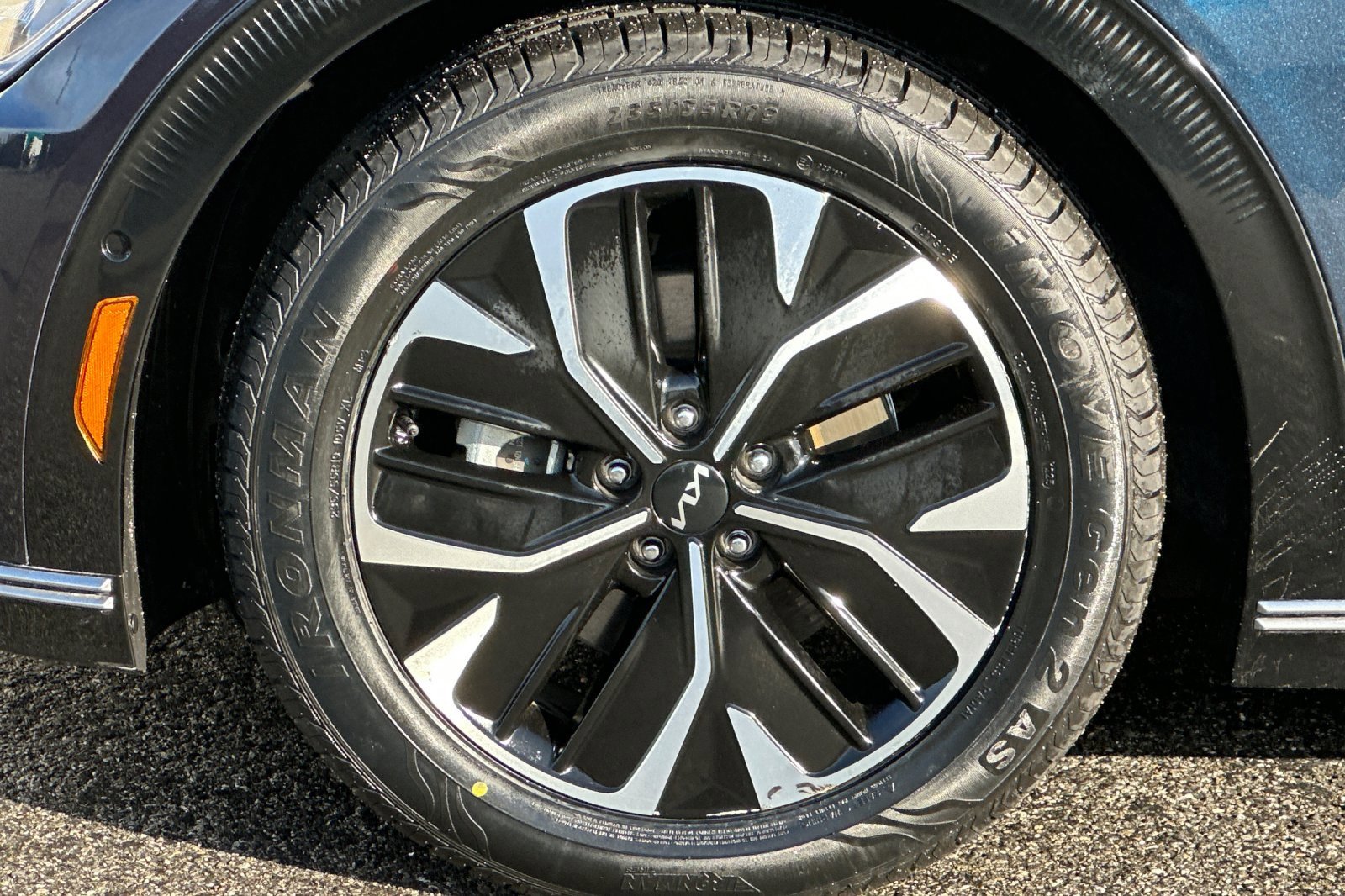 Used 2022 Kia EV6 Wind w/ Wind Technology Package image 36