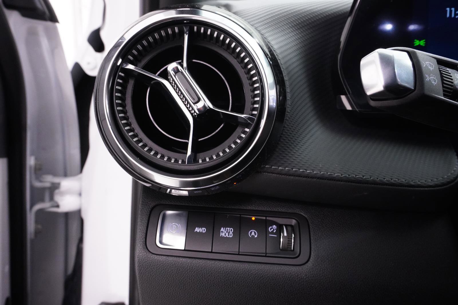 New 2026 Chevrolet Equinox LT image 18